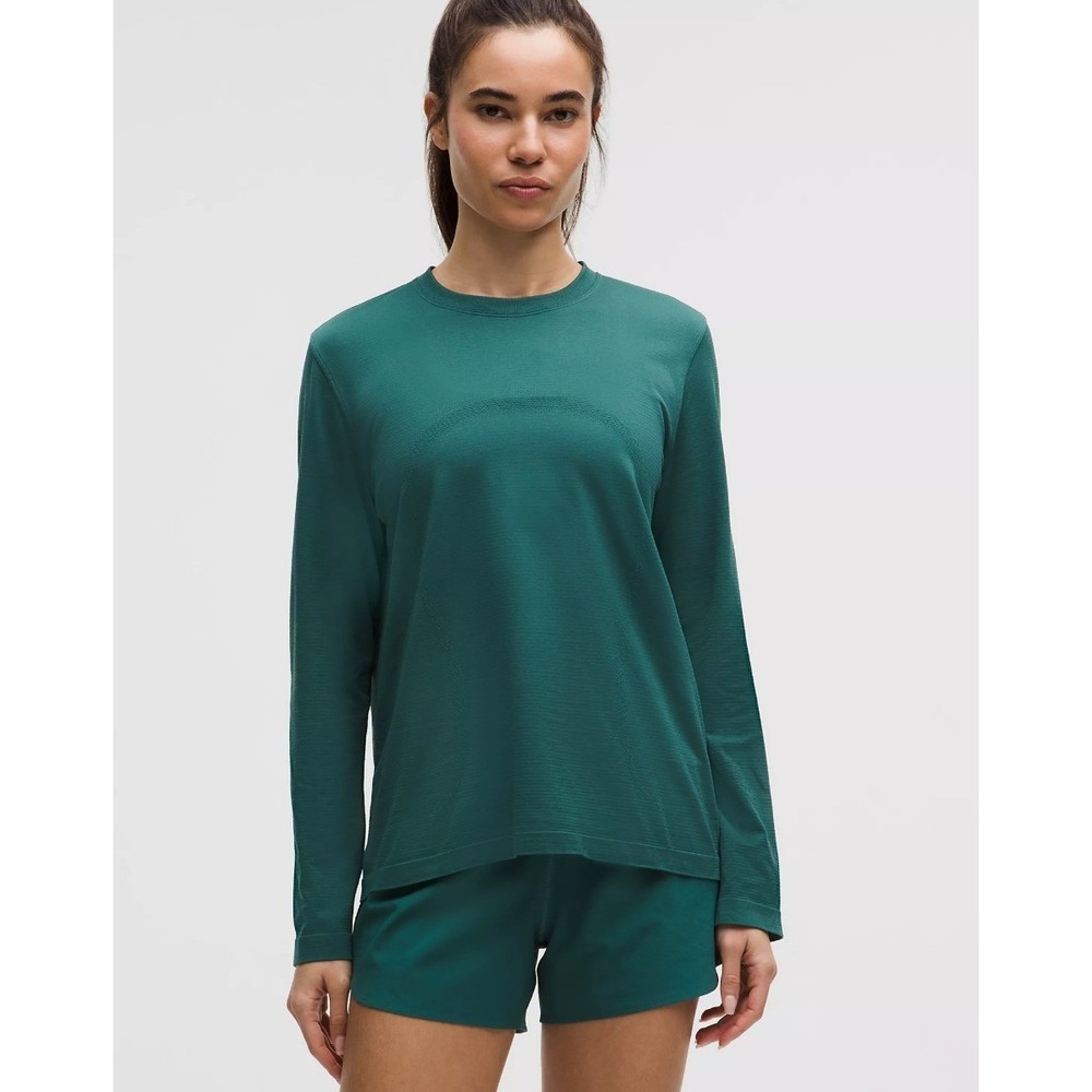 Swiftly Relaxed Long-Sleeve Shirt Hip Length Womens 6 Deep Marina Athleisure EUC